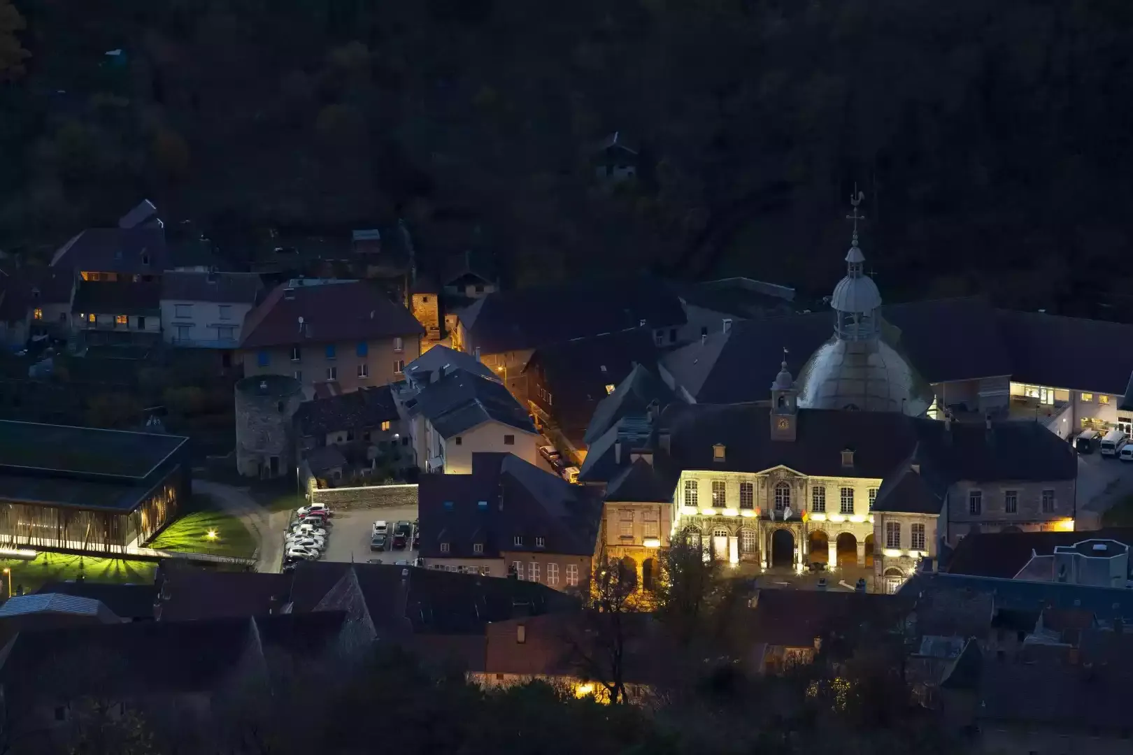 Salins-les-bains de nuit